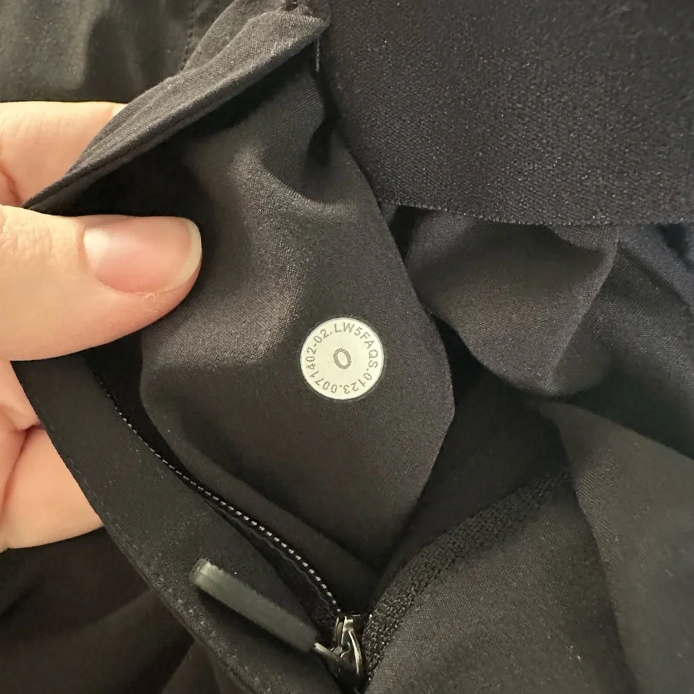 ✨Lululemon Adapted State High-Rise Jogger *Airflow Black size 0 - Picture 13 of 13